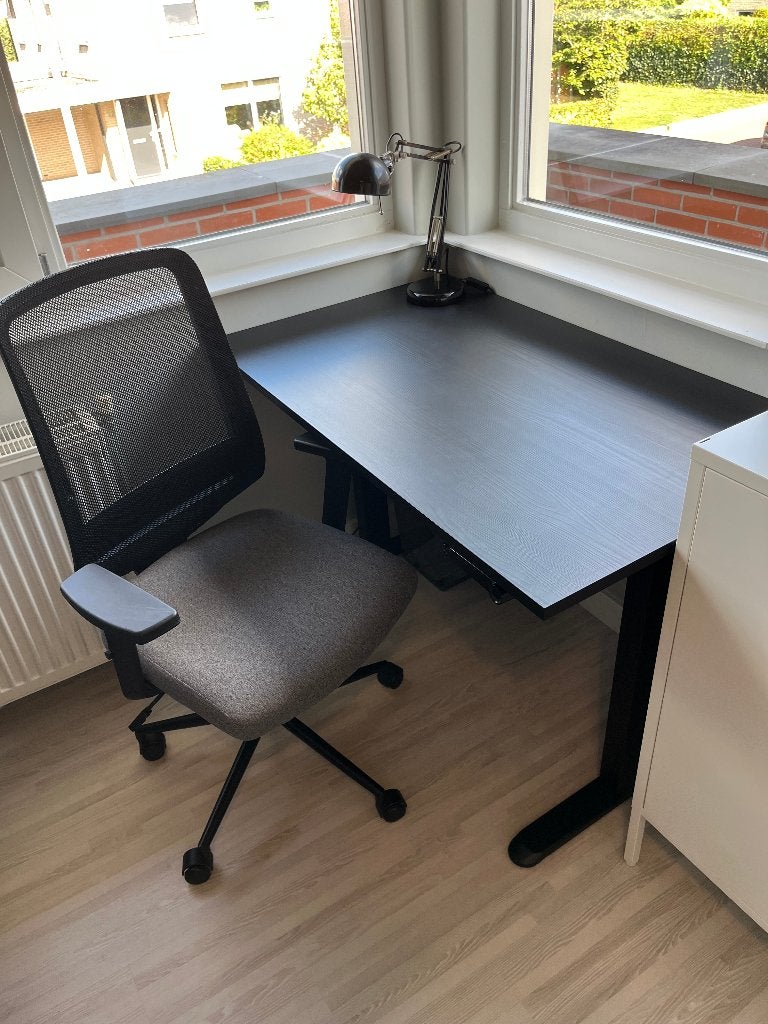 Bureau samen met bureaustoel te koop, Ophalen, 120 cm, Hout, In hoogte verstelbaar