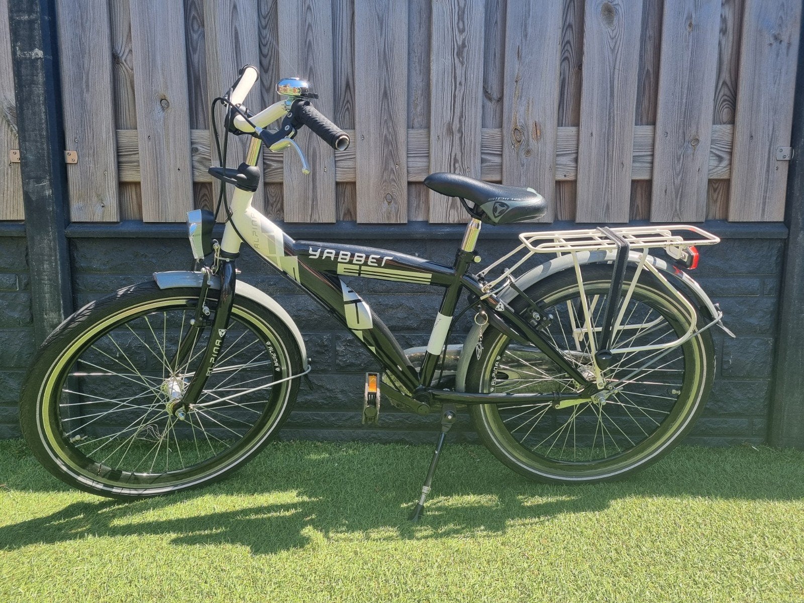 Stoere alpina Yabber kinderfiets - Zwart/Wit 22 inch, Terugtraprem, Gebruikt, Minder dan 47 cm, Ophalen