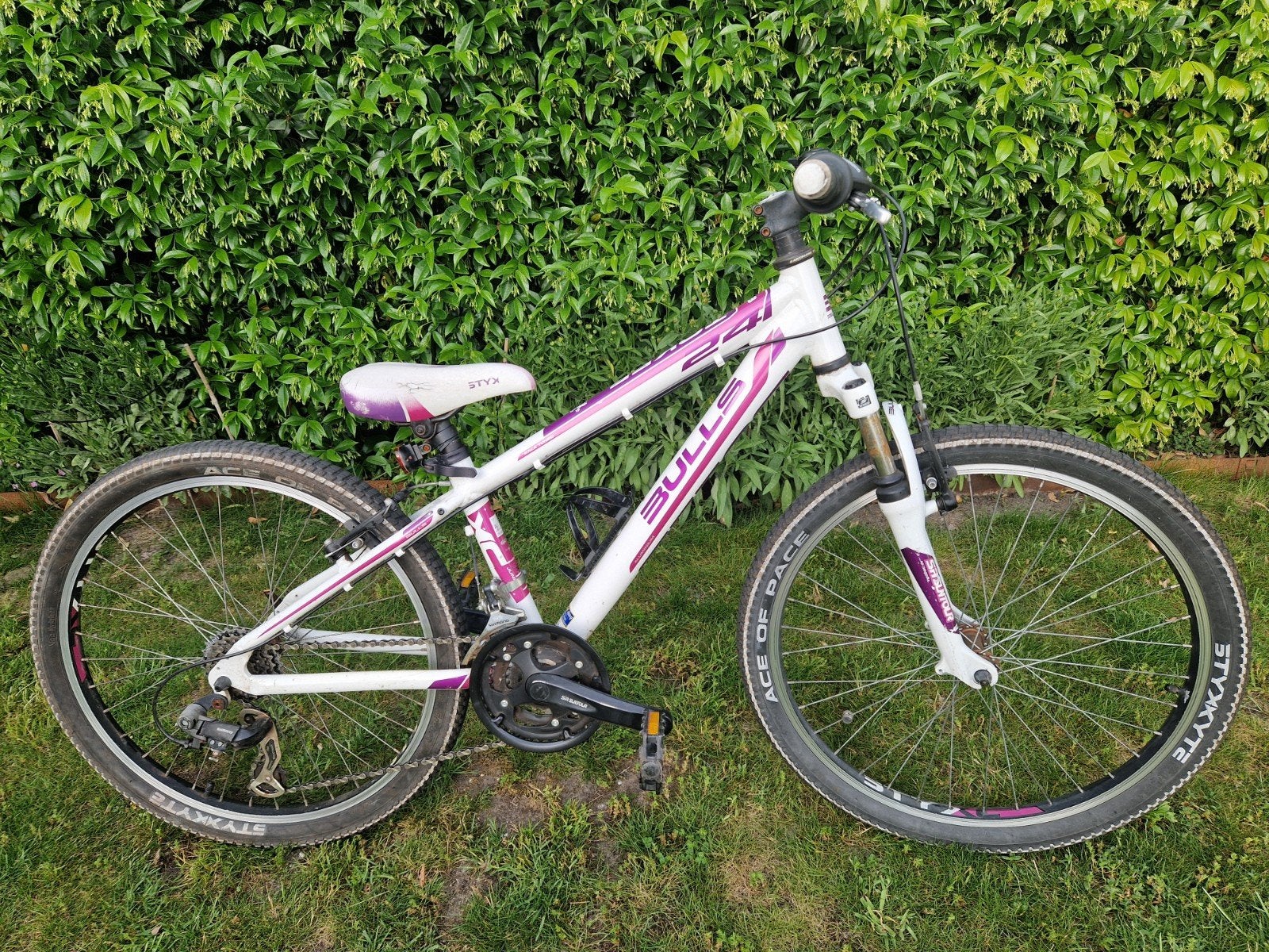 Bulls Tokee 24 inch kinderfiets,Mountainbike - Wit/Paars, Fietsen en Brommers, Ophalen, Bulls, Velgrem, Versnellingen
