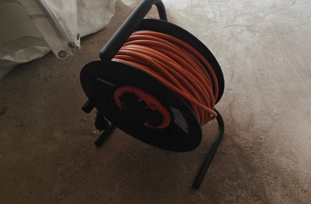 Kabelhaspel 50m 3G1.0 IP44 kabel haspel nieuwstaat, Ophalen, Zo goed als nieuw, Kabel of Snoer