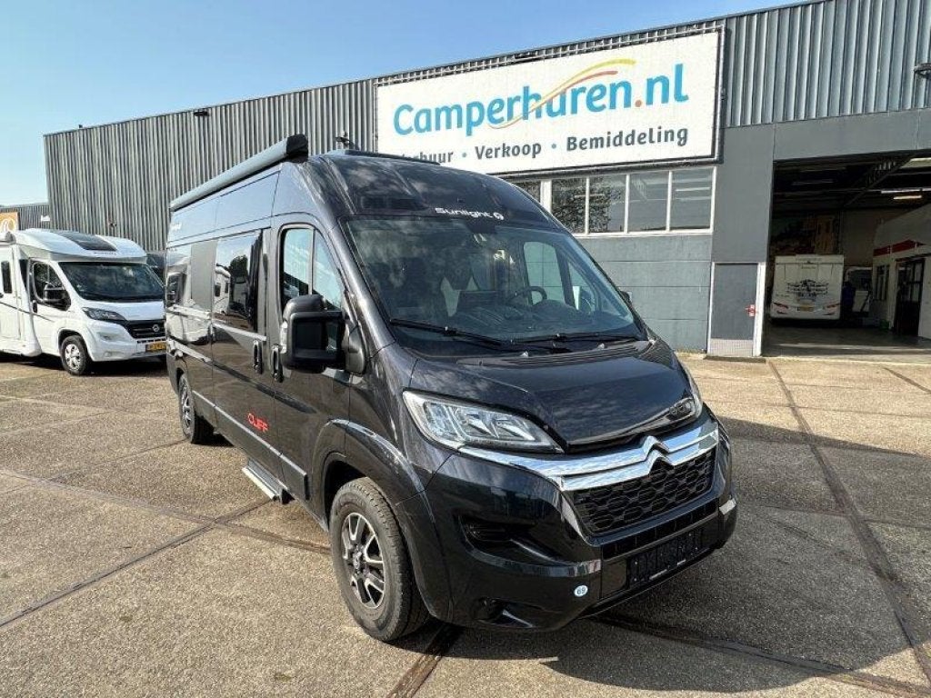 Sunlight Cliff 600 (69), Caravans en Kamperen, Campers, Sunlight, Ringverwarming, Koelkast, Tot en met 2
