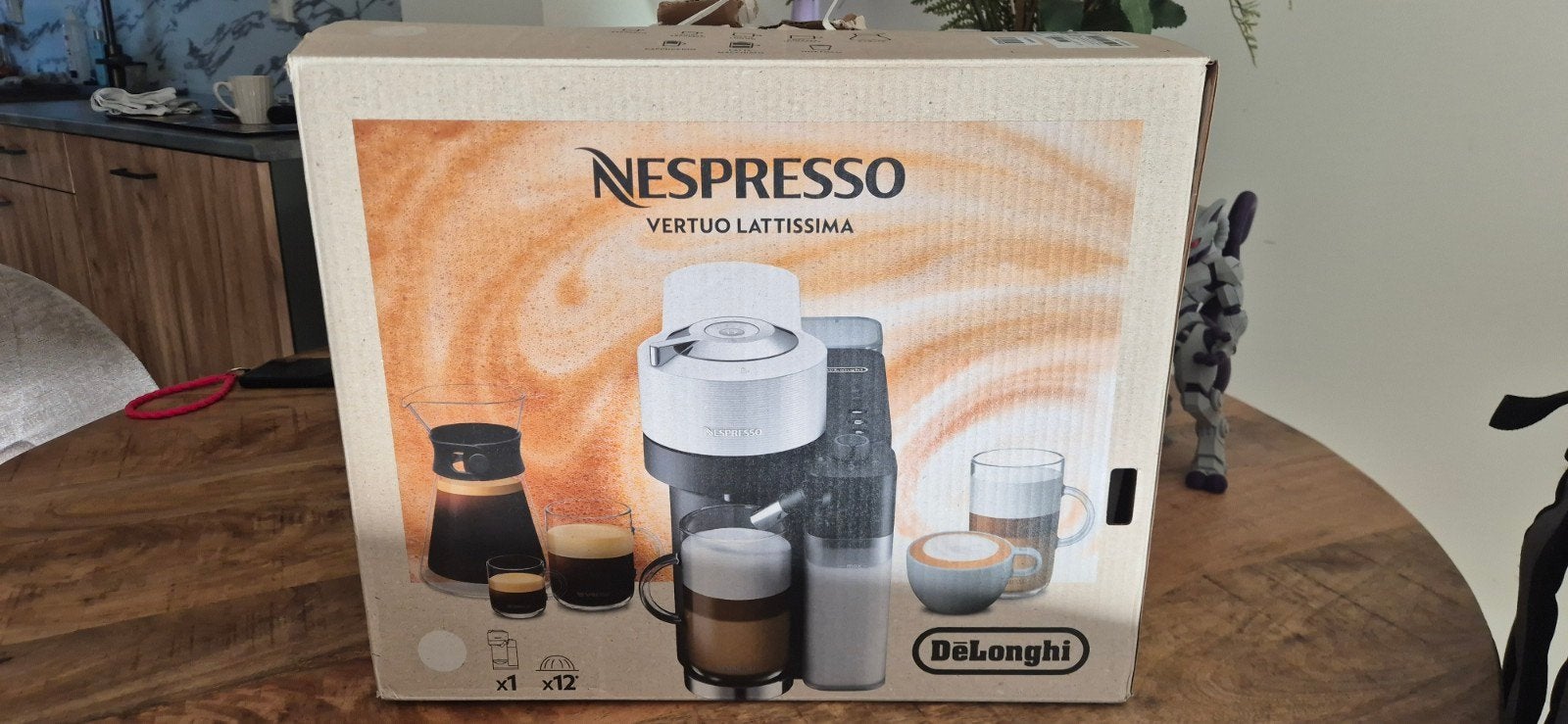 Nespresso Vertuo Lattissima - Zo goed als nieuw, Witgoed en Apparatuur, Koffiemachine, Ophalen of Verzenden, Zo goed als nieuw