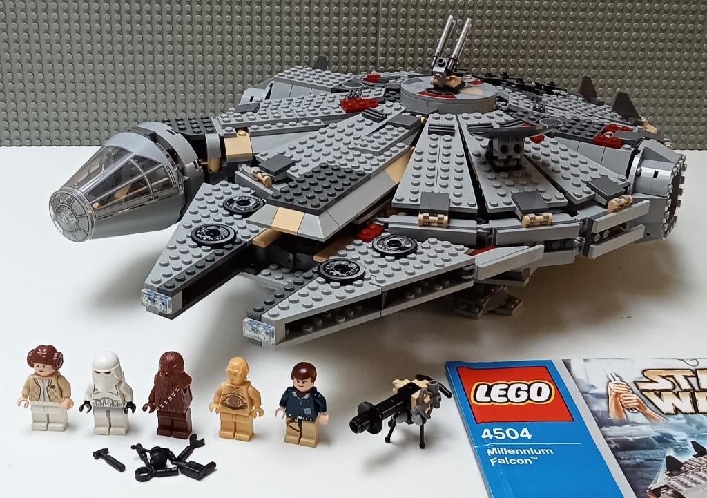 4504 (1) Millennium Falcon (Redesign), inclusief handleiding, Ophalen of Verzenden, Gebruikt
