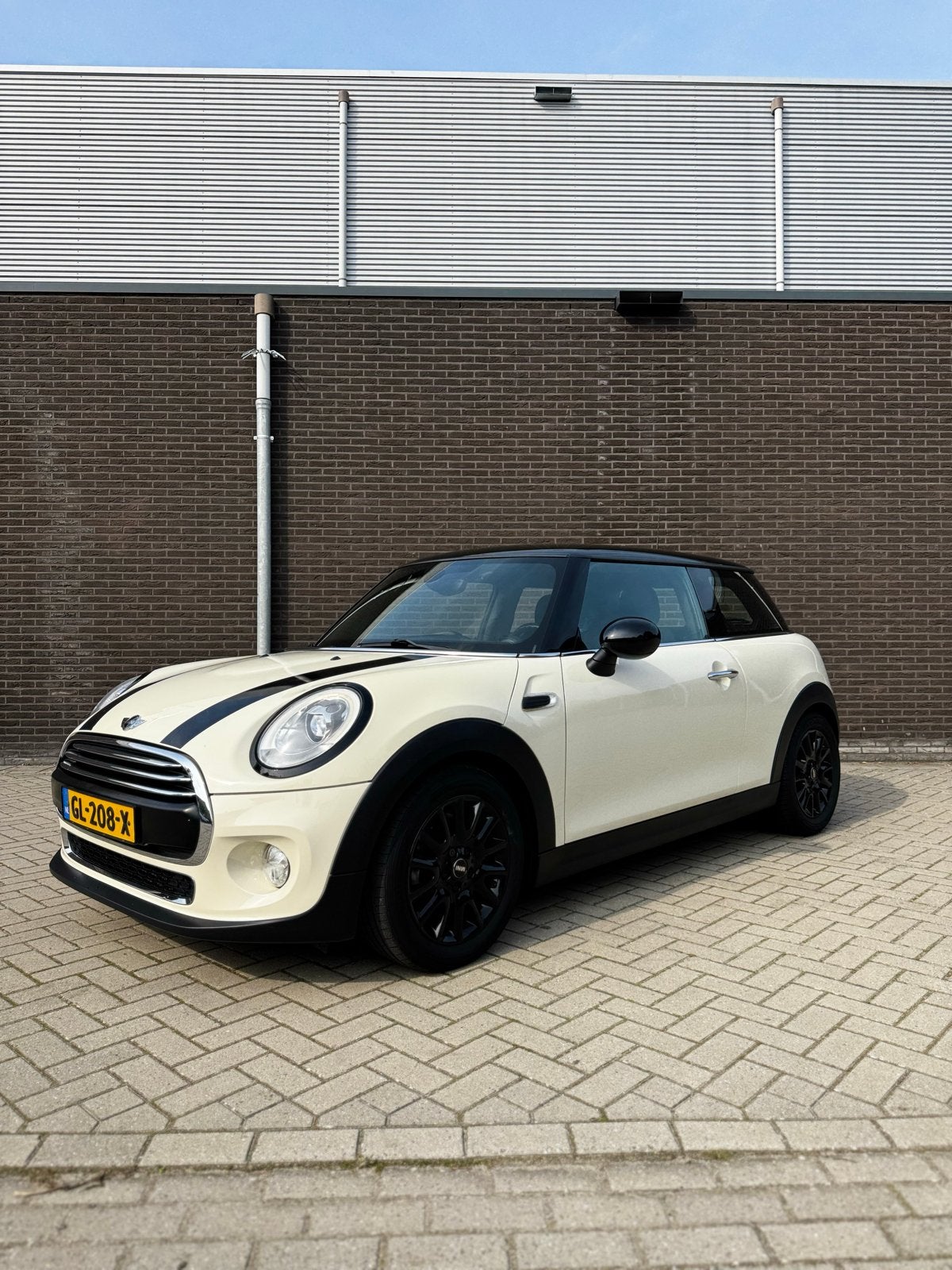 Mini 1.5 Cooper 2015 Pepper White, Xenon, Auto's, Euro 5, Zwart, 4 stoelen, Origineel Nederlands
