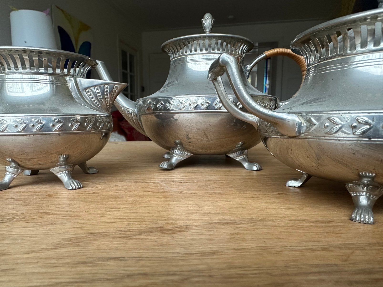 Antiek theeservies, kopjes, kandelaar,dienblad, glas, etc., Ophalen of Verzenden