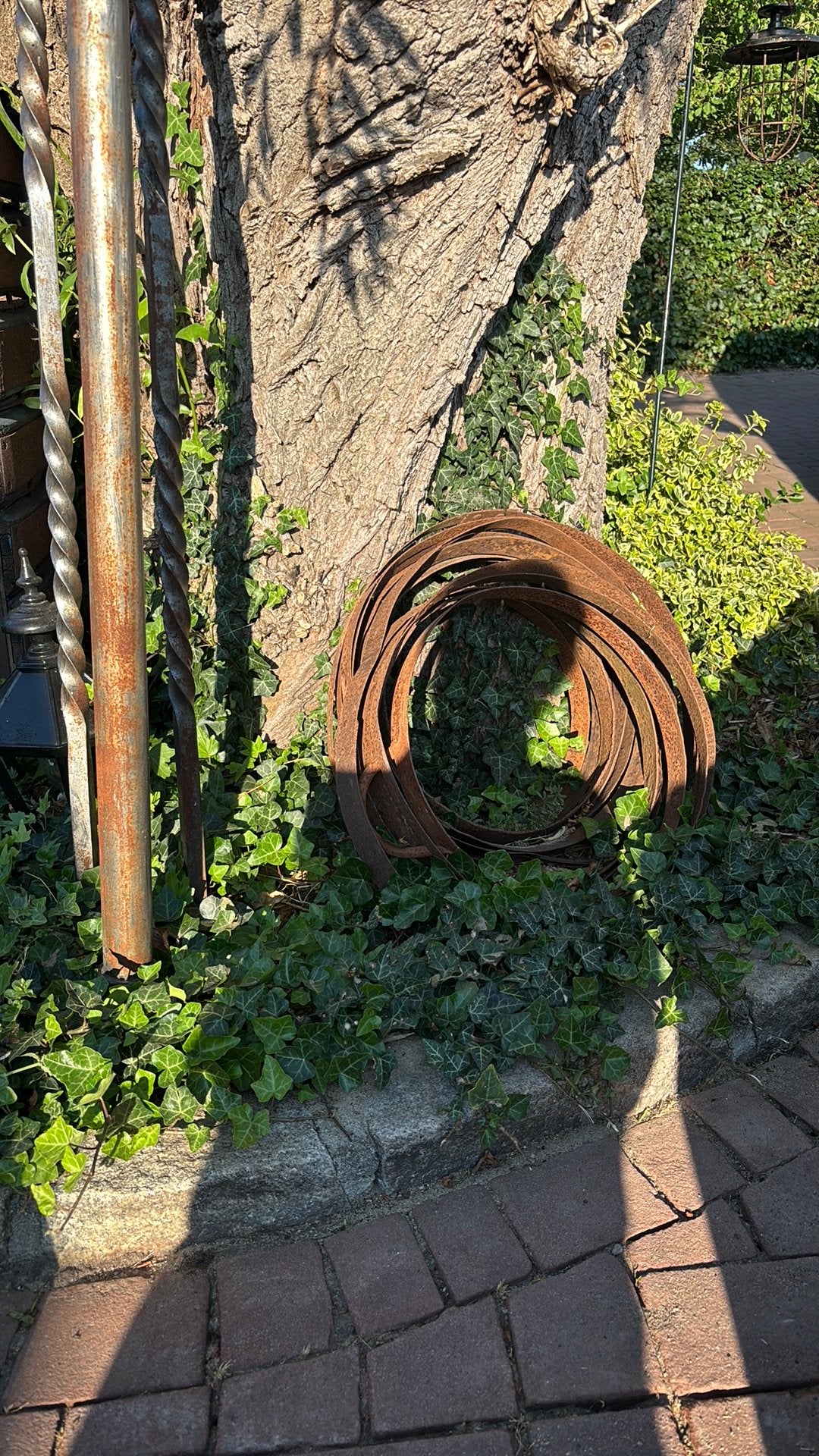 Oude geroeste ringen van vaten., Tuin en Terras, Ophalen, Gebruikt