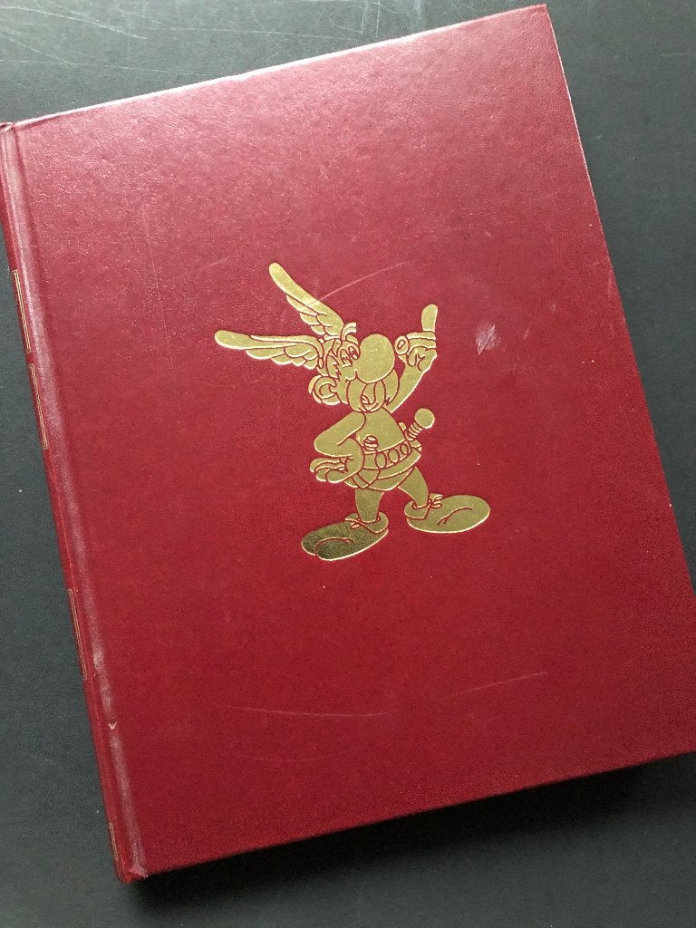 strip Asterix - luxe bundeling met 4 verhalen -nr 1 (1979), Boeken, Meerdere stripboeken, Ophalen of Verzenden, Zo goed als nieuw