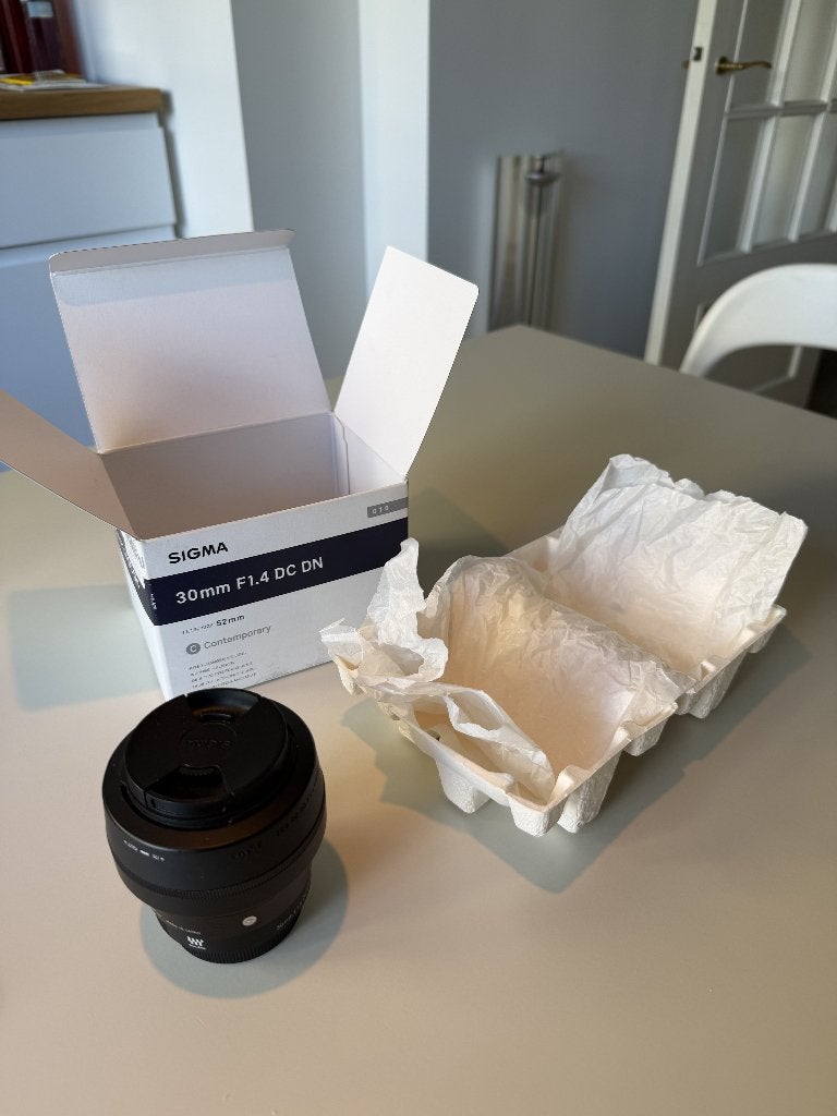 SIGMA 30mm F1.4 DC DN (2st), 30 mm, Sigma, Micro Four Thirds, Zo goed als nieuw