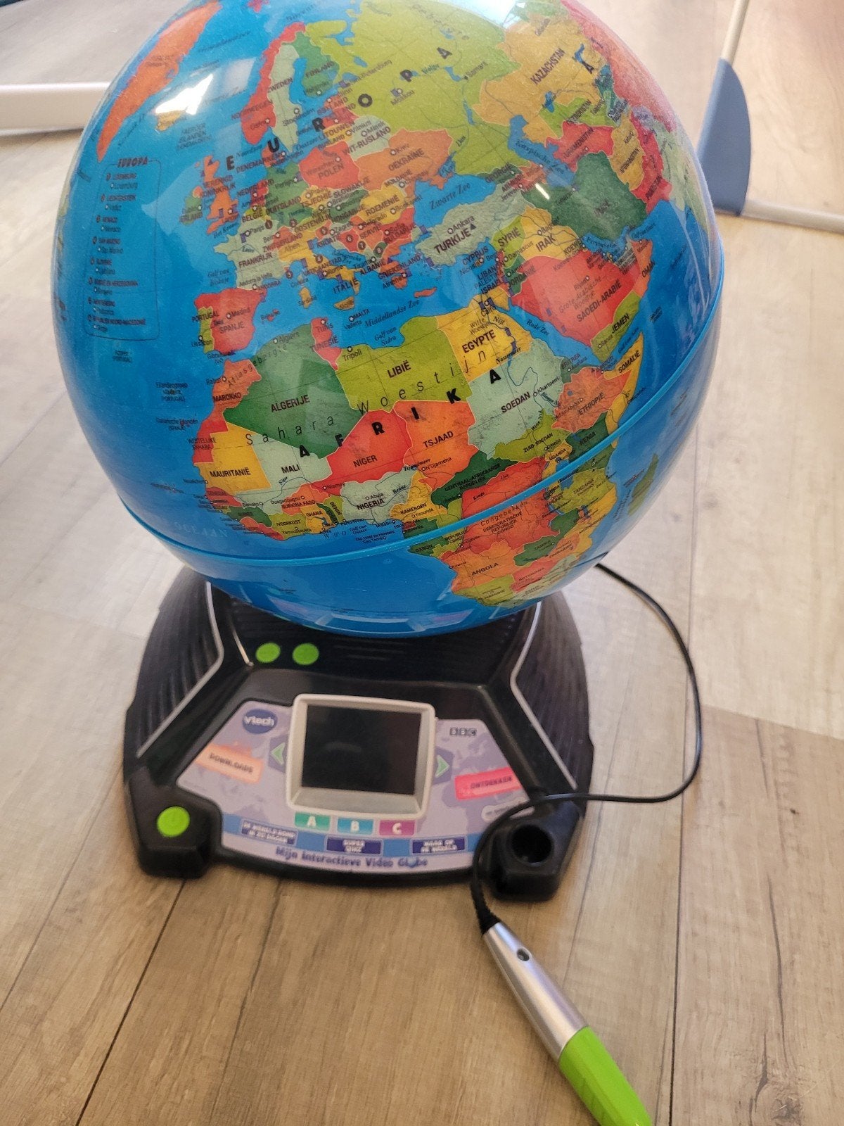 Vtech interactieve wereldbol, Ophalen, Zo goed als nieuw, 6 jaar of ouder