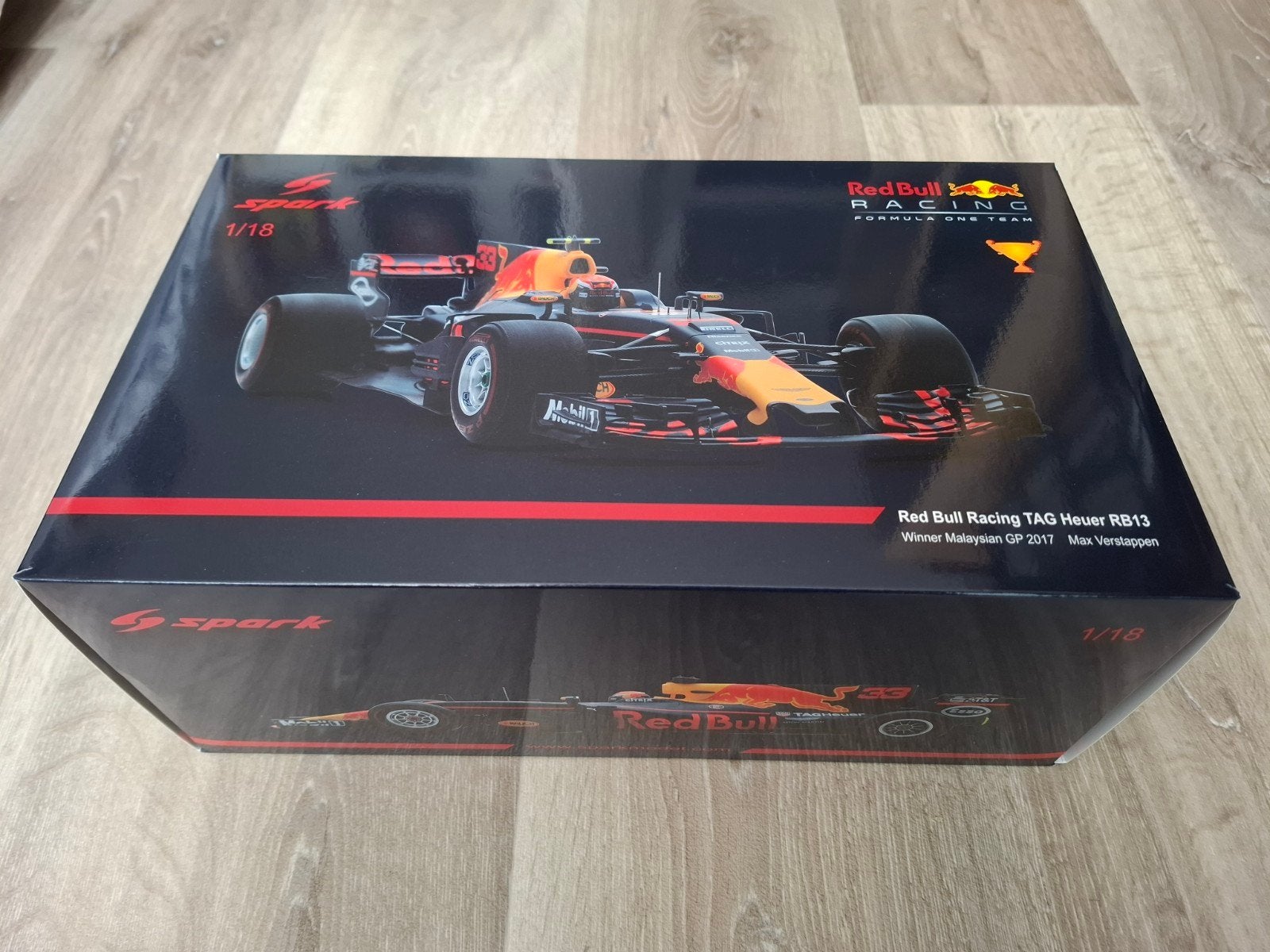 Max Verstappen Red Bull RB13 2017 Maleisië Spark 1:18, Ophalen of Verzenden, Zo goed als nieuw, Overige typen, Overige merken