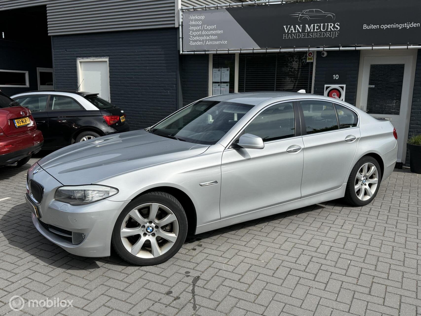 BMW 5-serie 520d Executive Automaat, leder, trekhaak, naviga, Automaat, Achterwielaandrijving, Zwart, 4 cilinders