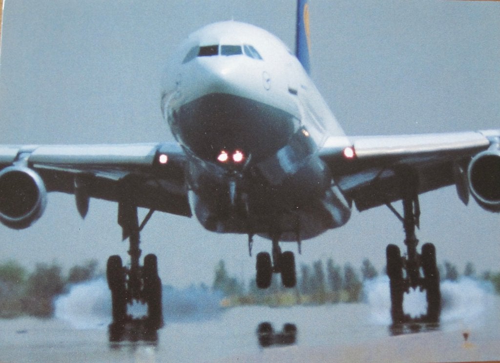 Airbus A340 - 200 van Lufthansa - nieuw, Verzenden, 1980 tot heden, Ongelopen, Overige thema's