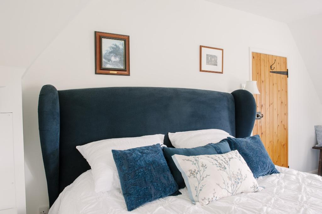 Mooi gestoffeerd bed, Ophalen, Gebruikt, Blauw, Tweepersoons