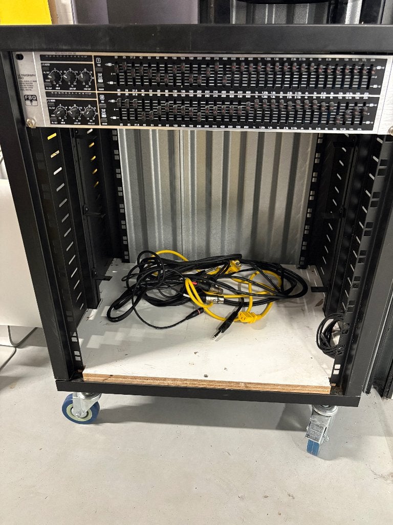 Behringer Ultragraph Pro FBQ6200 Equalizer in rack, Ophalen, Gebruikt, 20 kanalen of meer