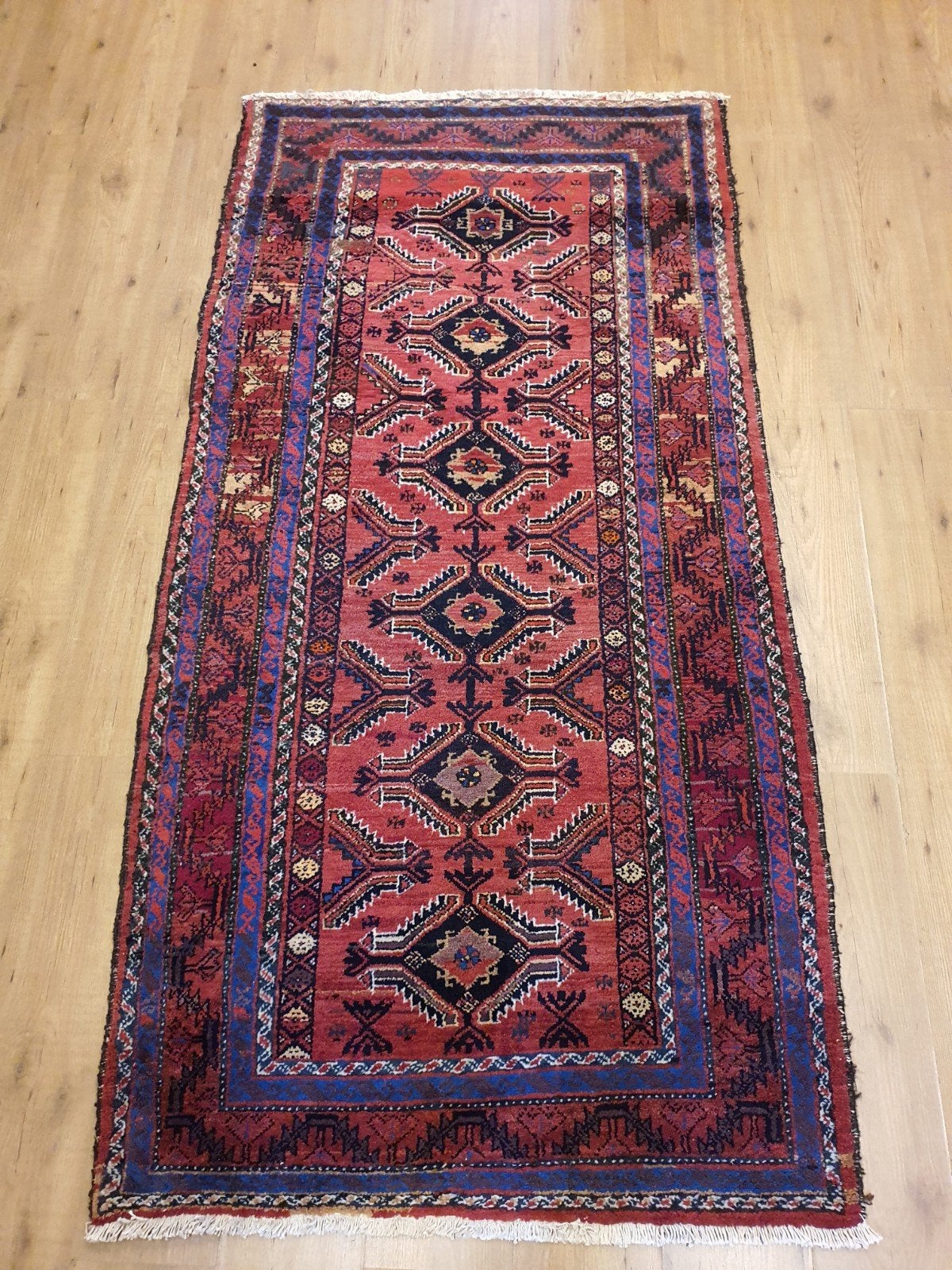 Vintage handgeknoopt perzisch tapijt hamadan in goede staat,, Info@SlatsAntiek.nl, Tweedehands, Perzisch, 200 cm of meer