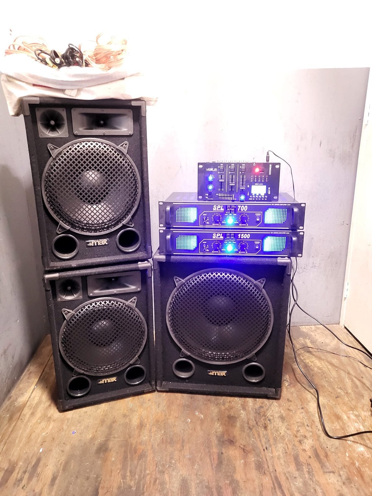 4max Party Geluidssysteem met Versterkers en Speakers, Gebruikt, Inclusief kabels, Speakerset, Ophalen
