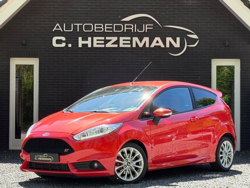 Ford Fiesta 1.6 ST2 183PK 1e eigenaar DealerOH Recaro Naviga, 1596 cc, Gebruikt, Zwart, 4 cilinders