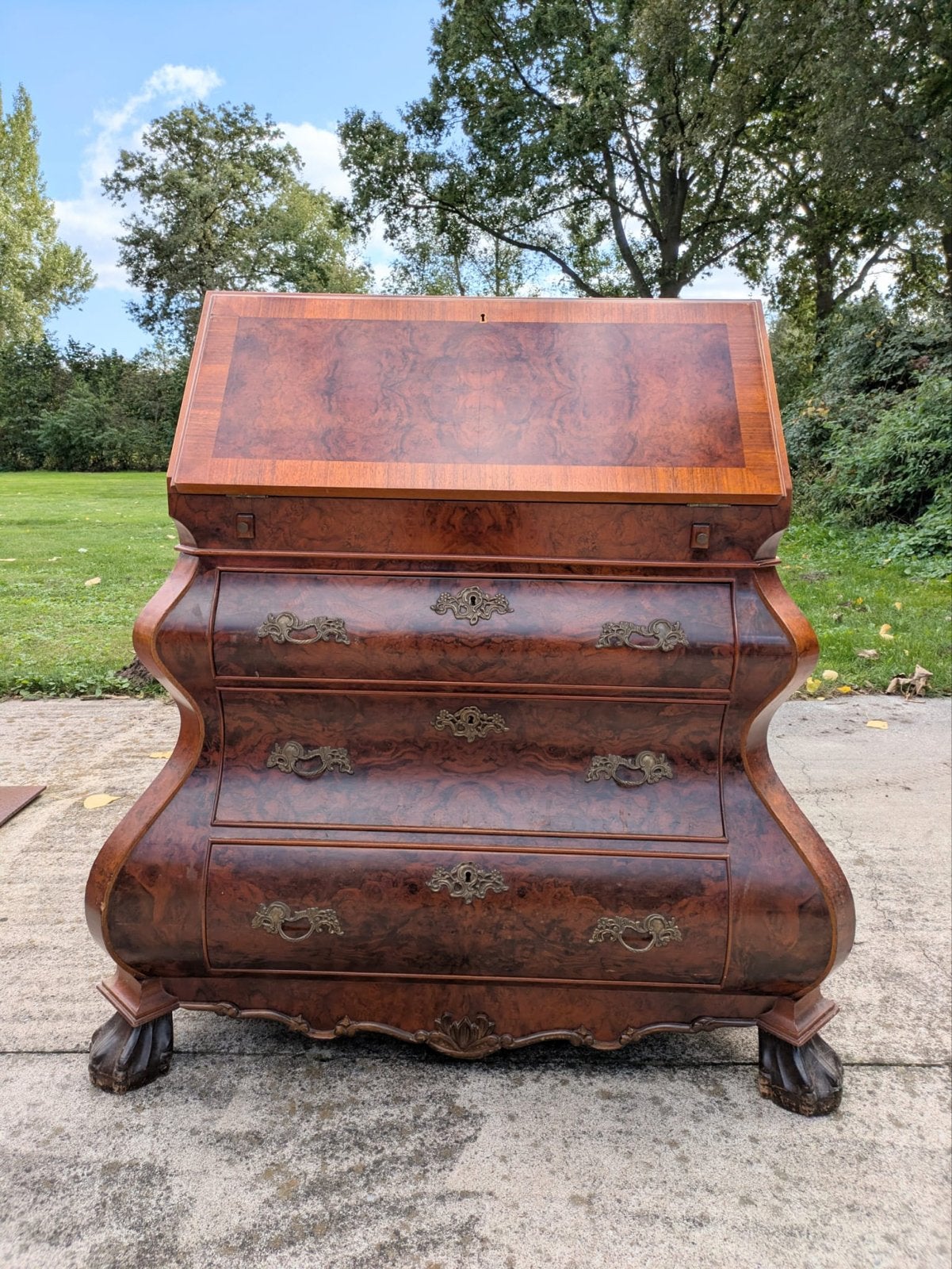 Barok Biedermeier-style buikkast in wortelnotenfineer, Ophalen