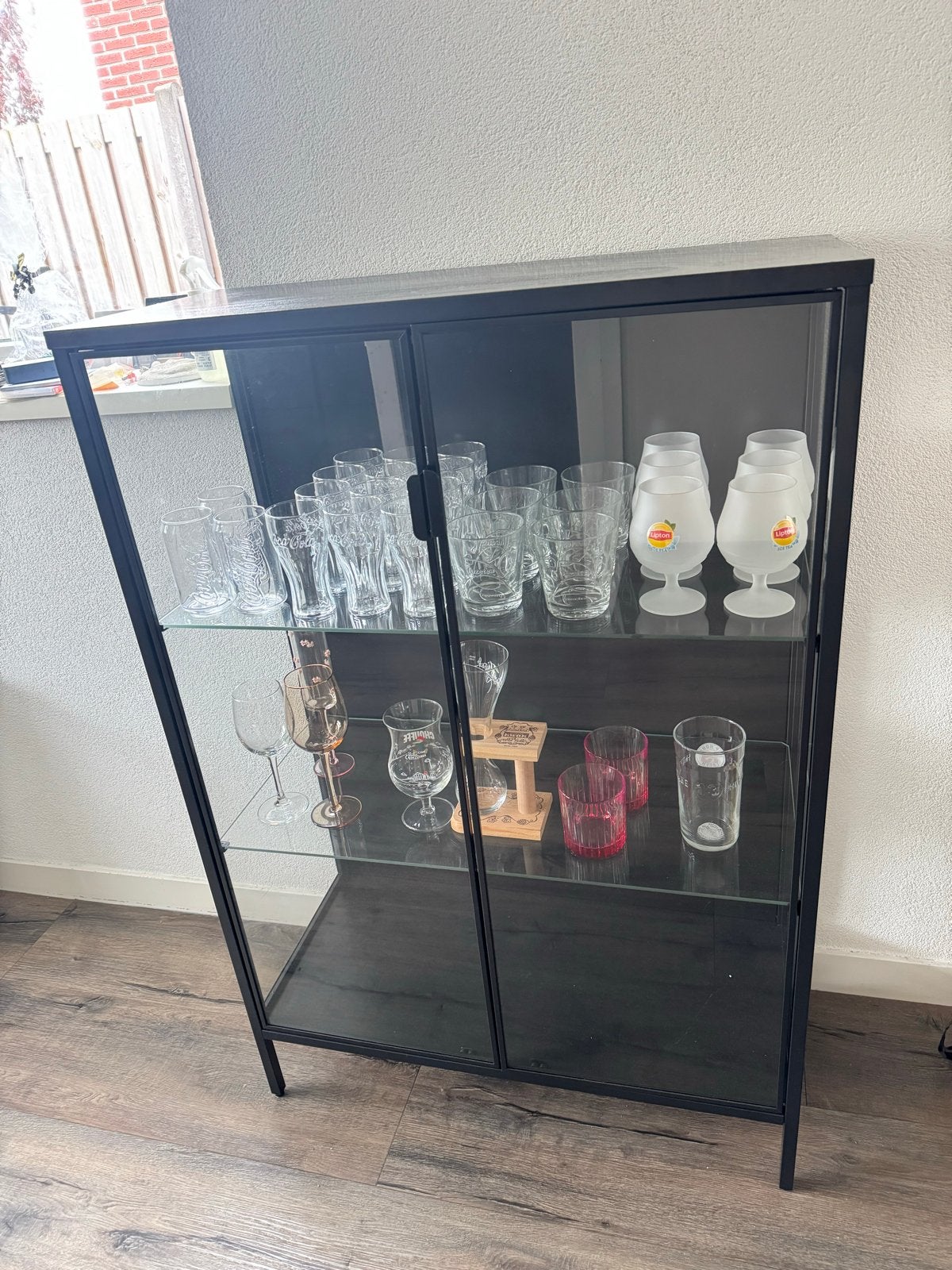 Ikea Rudsta vitrinekast antraciet - Zo goed als nieuw, Ophalen, 100 tot 150 cm, 50 tot 100 cm, Zo goed als nieuw