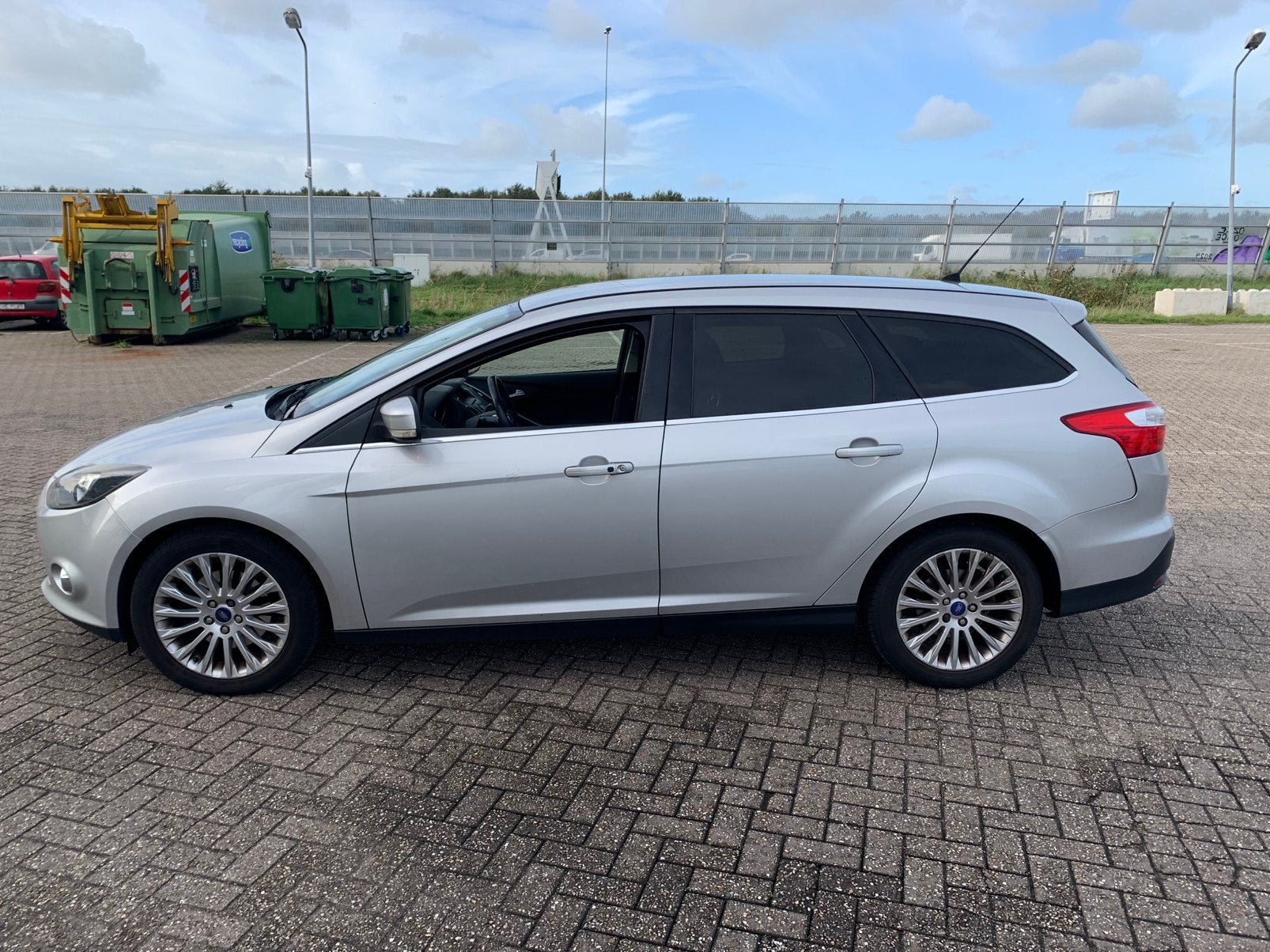 Ford Focus 1.6 Ecoboost 110KW Wagon 2011 Grijs  DEALER AUTO, Auto's, Zwart, 4 cilinders, Handgeschakeld, 149 pk