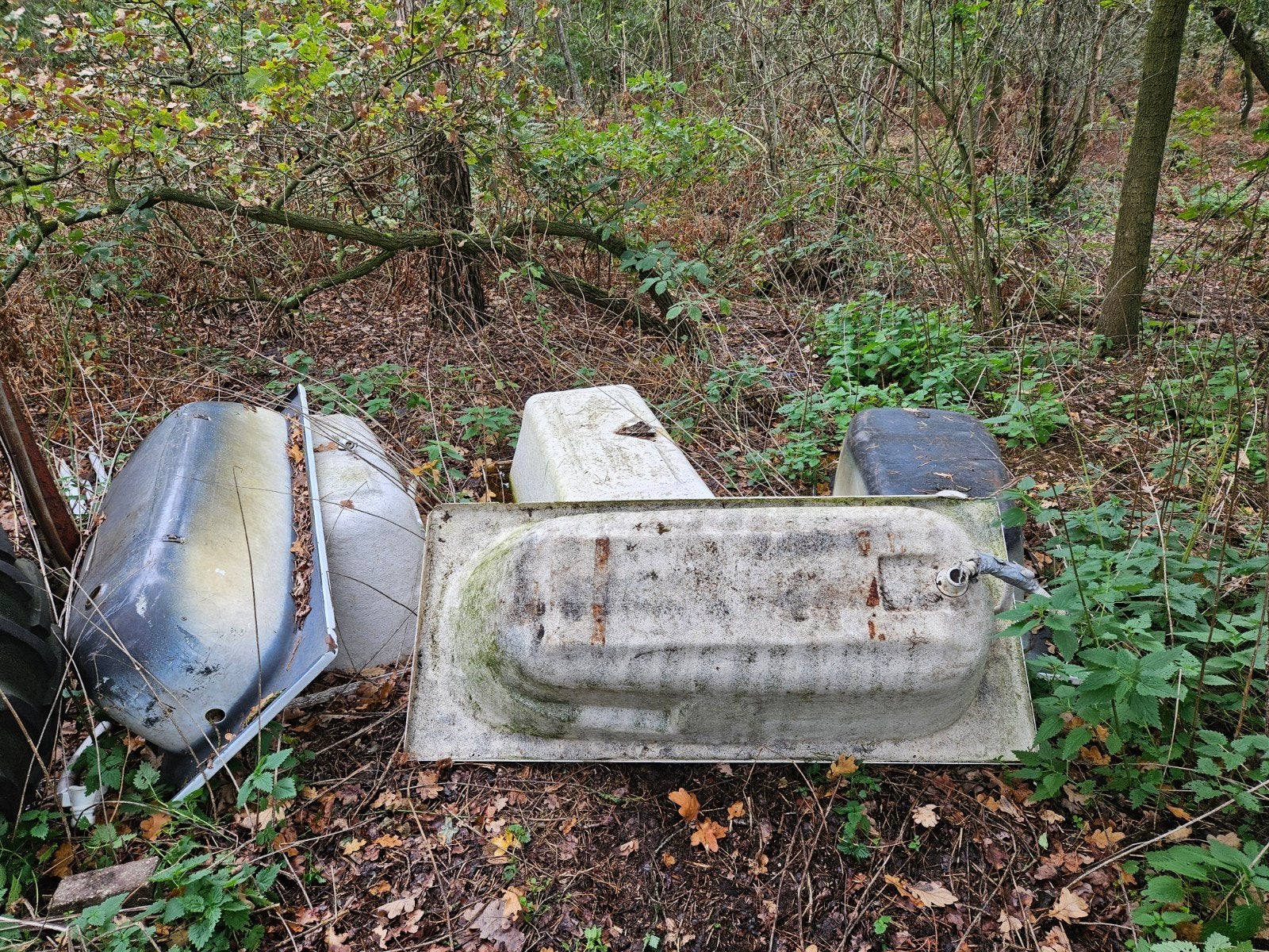 badkuip als drinkbak, Ophalen, Gebruikt