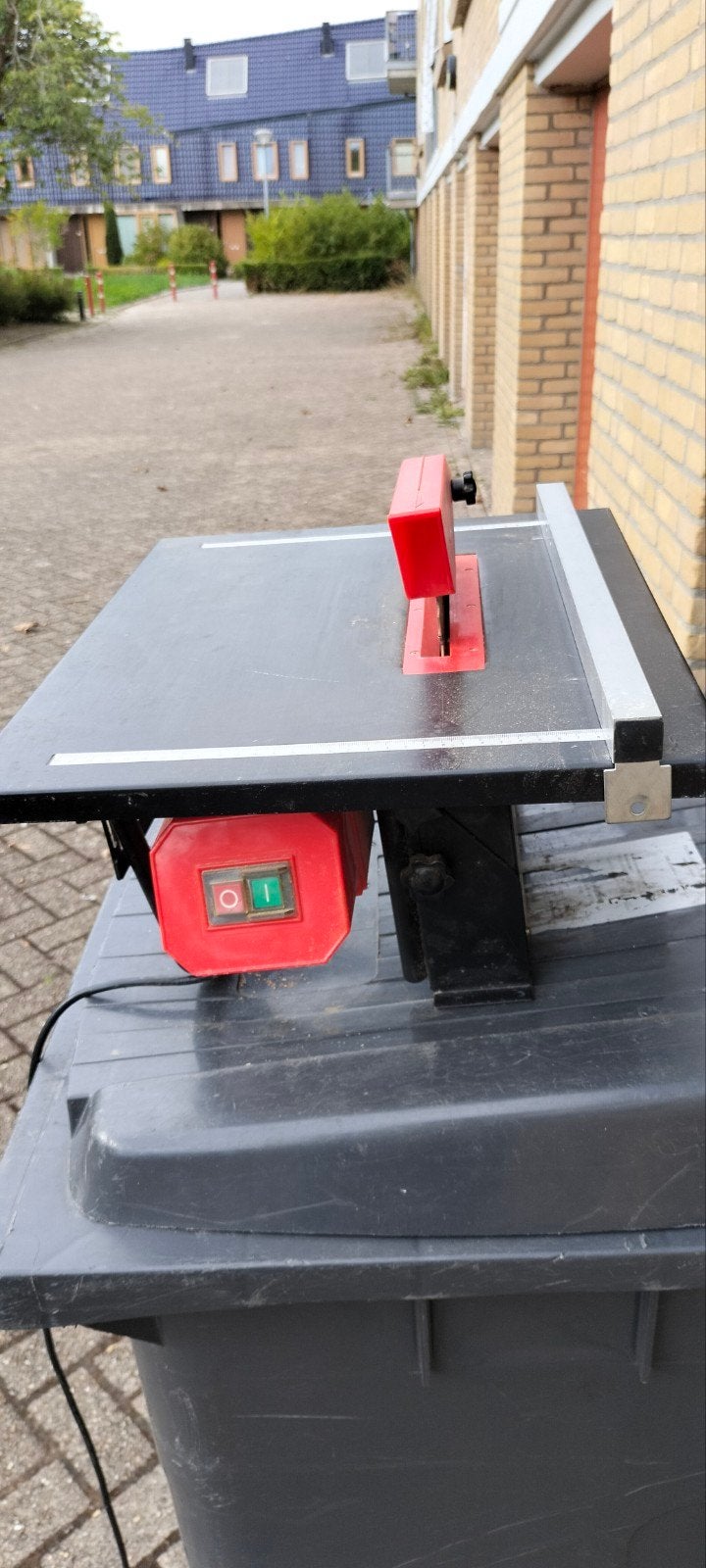 Zaagmachine en Slijpmachine, Doe-het-zelf en Verbouw, Ophalen, Minder dan 700 watt, Werkbankslijpmachine