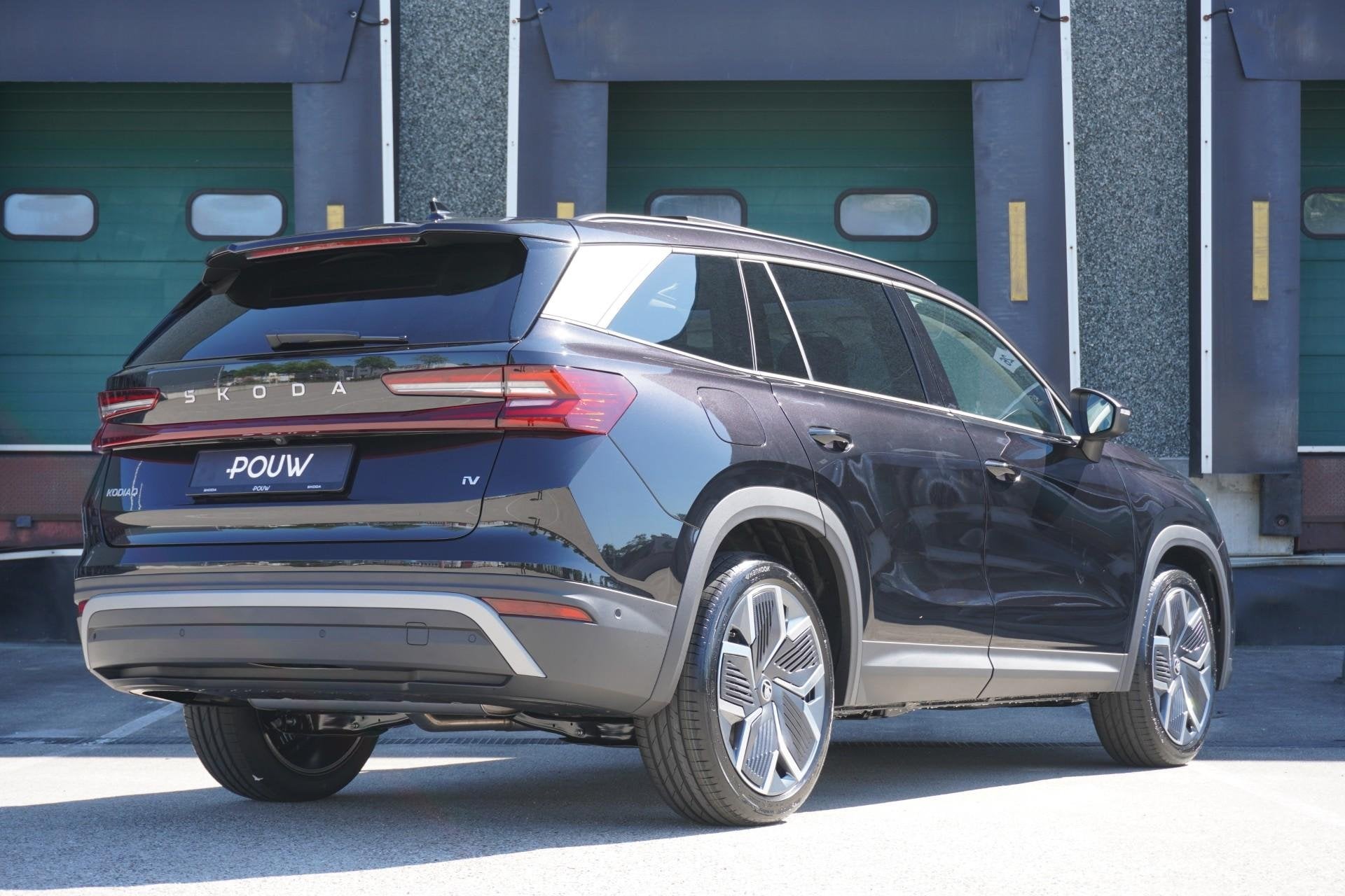 Skoda Kodiaq 1.5 TSI 204pk PHEV Business Edition Plus | Pano, Auto's, 12 maanden, Stof, 1498 cc, Euro 6