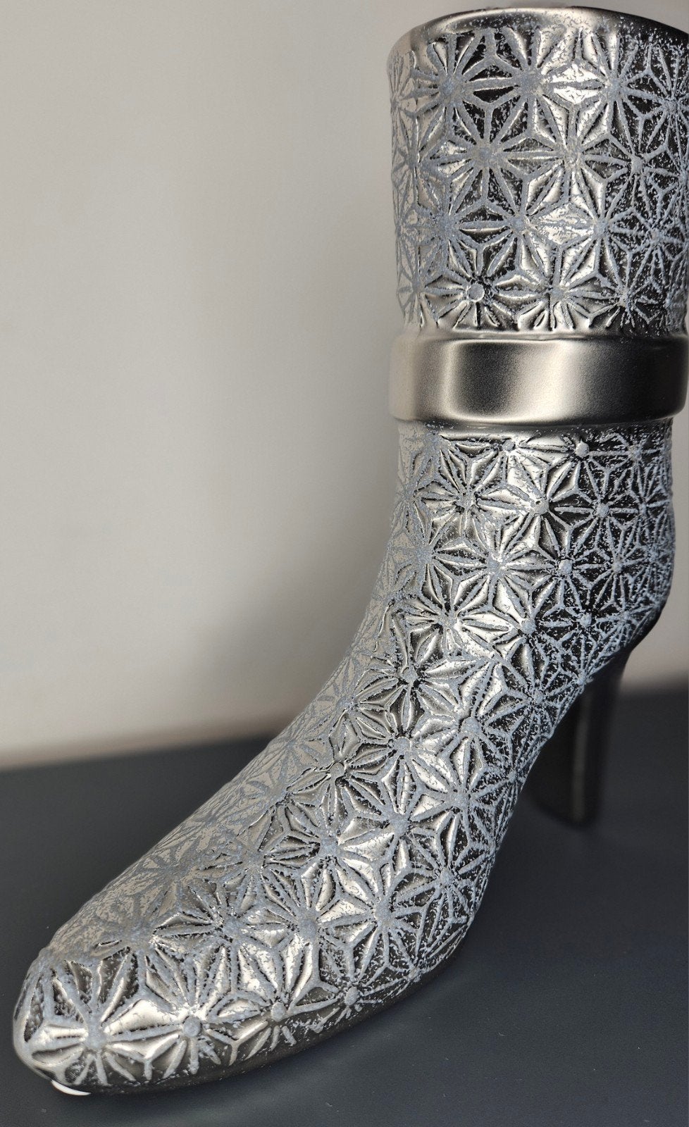 Vaas "Laars" H.24.2cm, 24 cm, Gilde Handwerk, Export@Gildehandwerk.com, Nieuw
