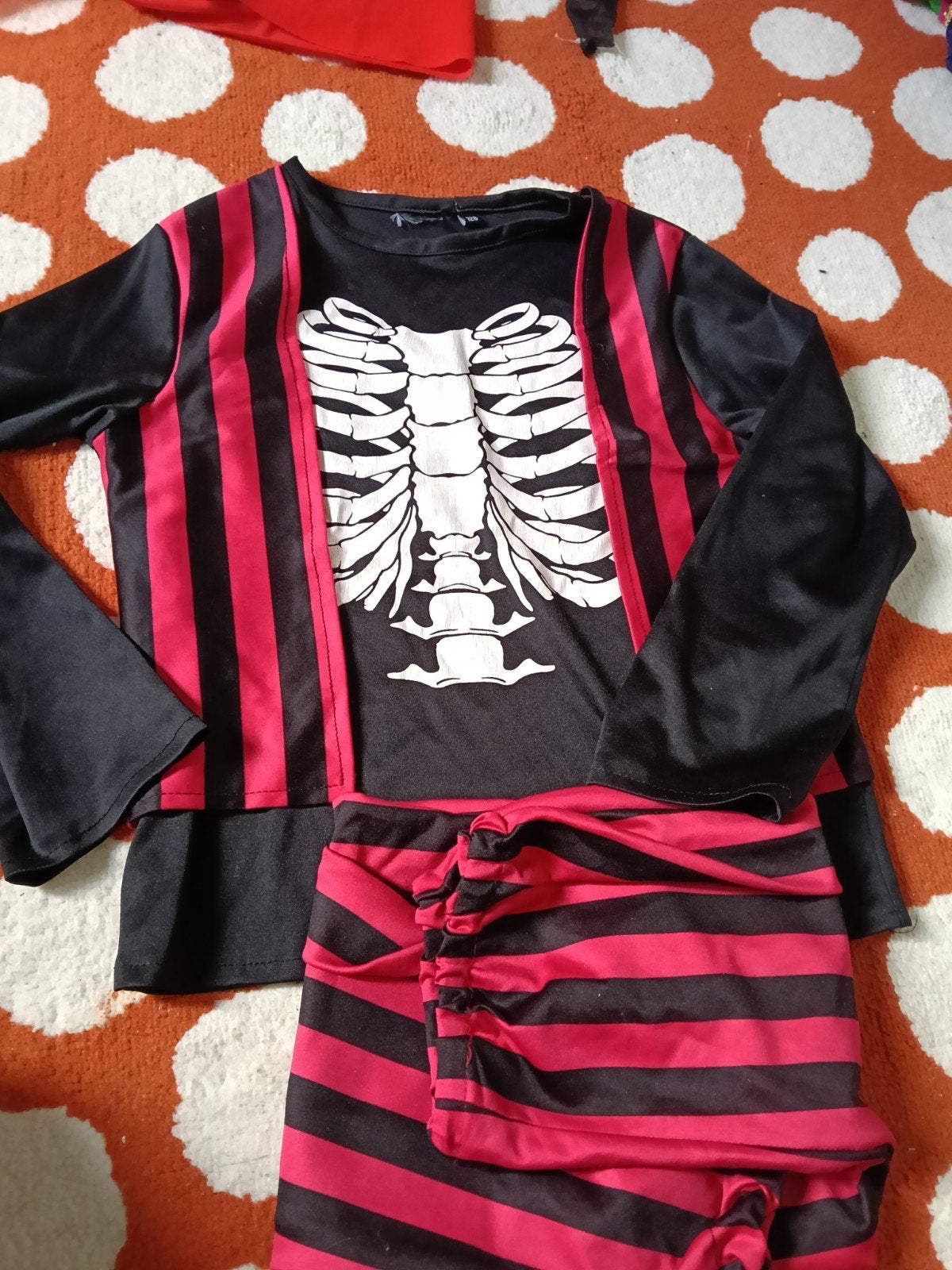 Skeletten kostuum rood/zwart gestreept, Ophalen of Verzenden, Gebruikt, 122 t/m 128, Jongen of Meisje