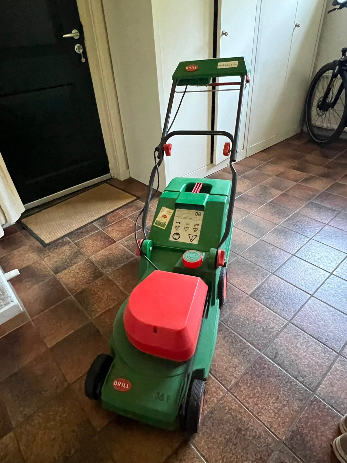 Electrische grasmaaier Brill, Ophalen, Gebruikt