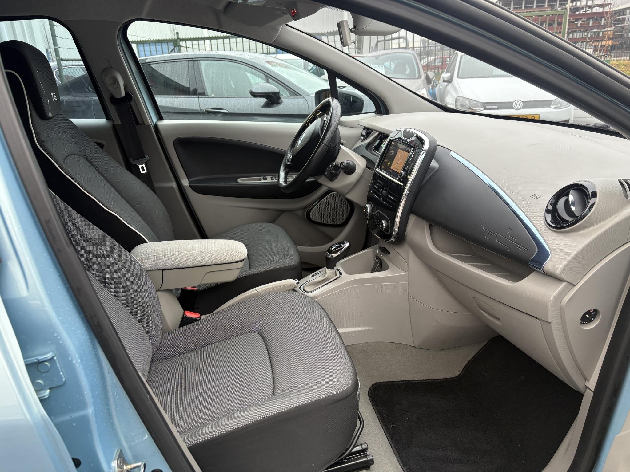 Foto 6 van Renault ZOE Q210 Zen Quickcharge 22 kWh SoH 90.2% accu pakke