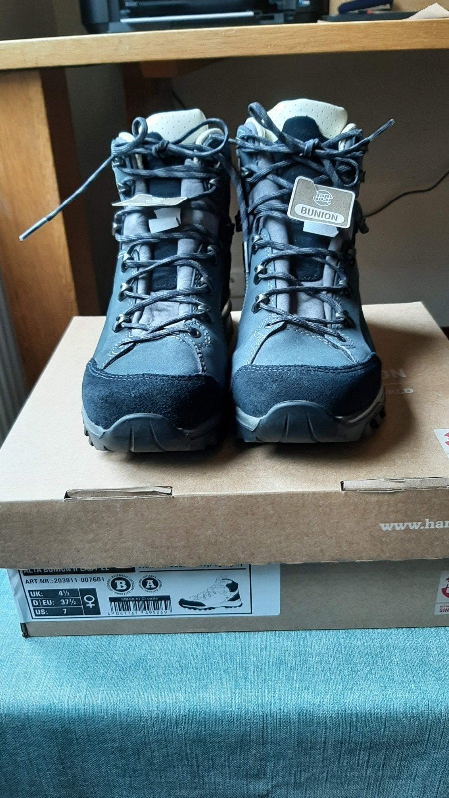 Hanwag Alta Bunion LL 37,5, Ophalen of Verzenden, Zo goed als nieuw, Zwart, Sneakers of Gympen