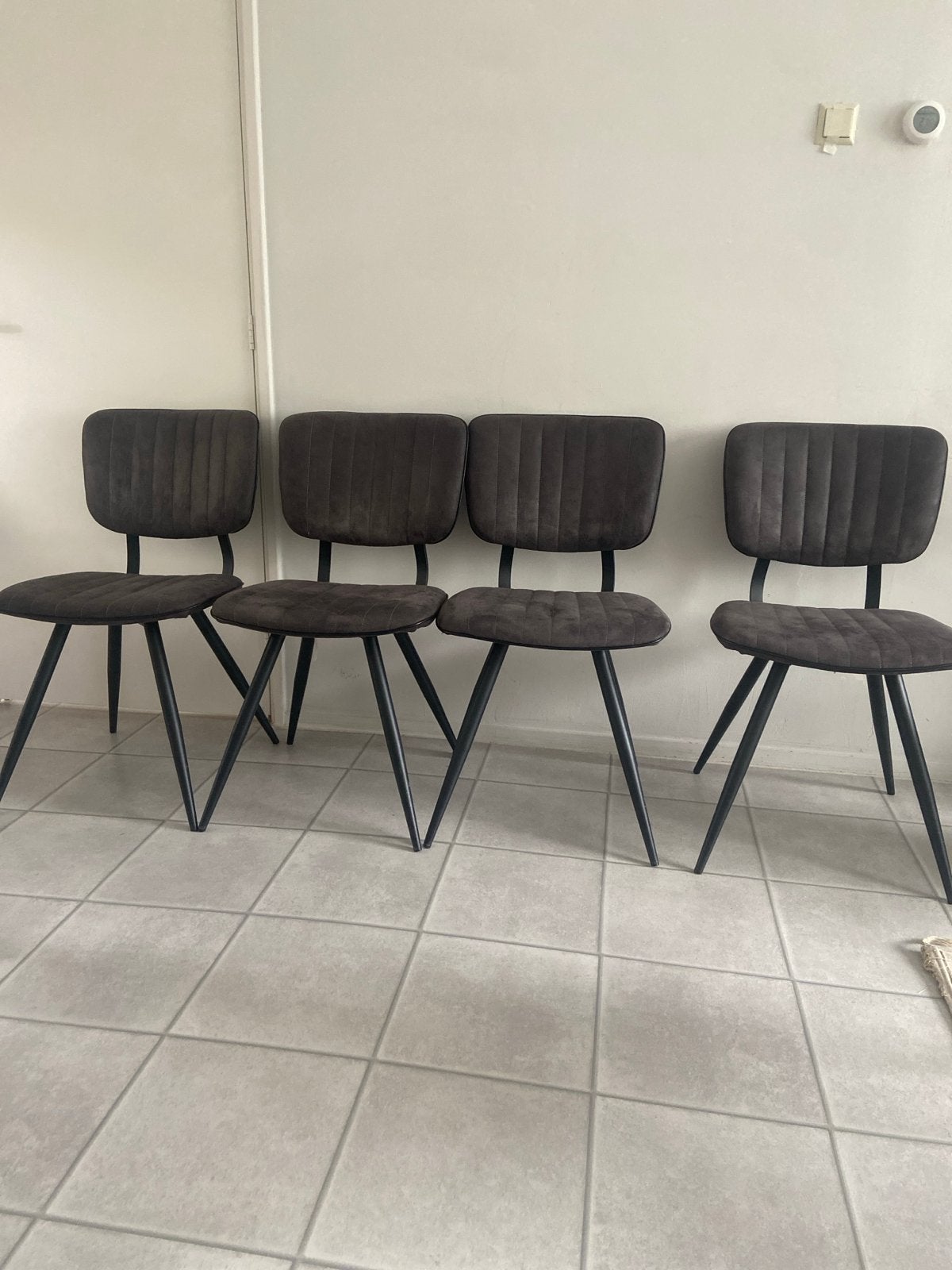 Set van 4 donkergrijze eetkamerstoelen, Ophalen, Gebruikt, Vier, Stof