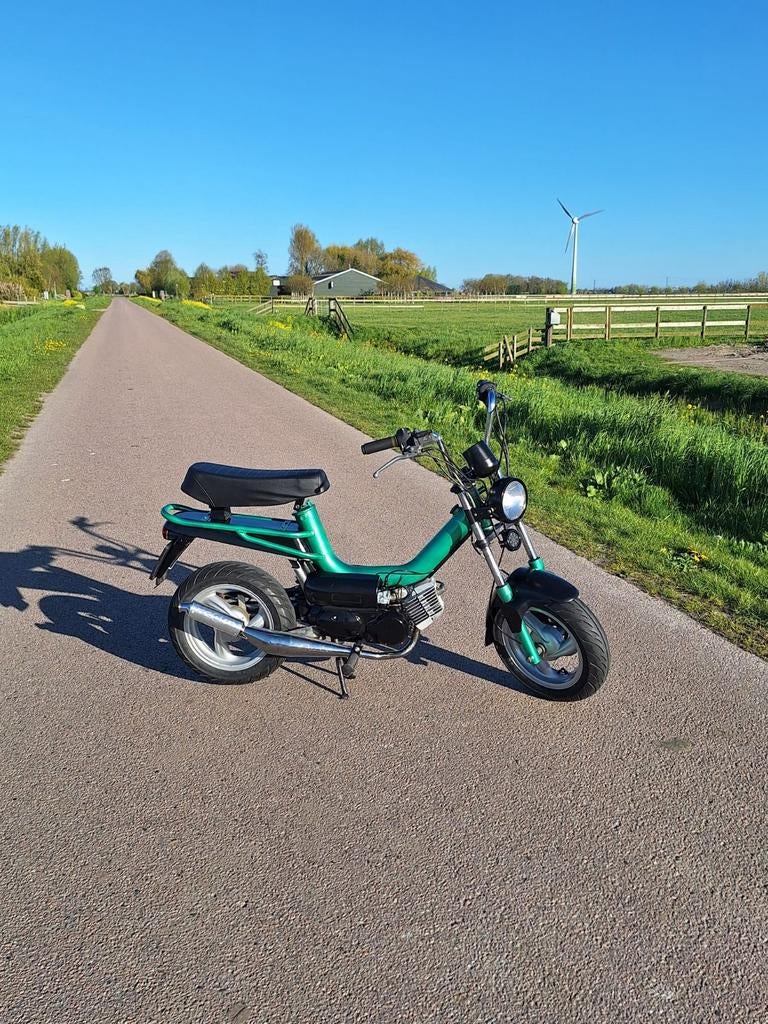 Tomos youngster, Fietsen en Brommers, Brommers | Tomos, Zo goed als nieuw, Standard, Ophalen
