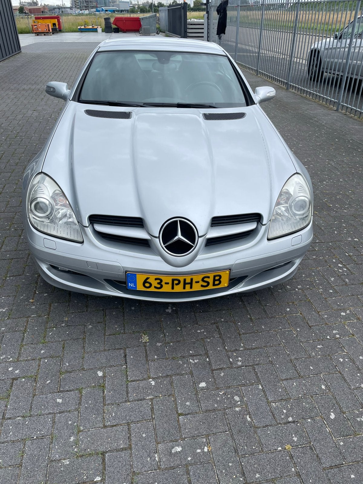 Mercedes-Benz SLK 1.8 Slk200 Kompr Roadster AUT 2004 Grijs, Auto's, Automaat, Achterwielaandrijving, Zwart, 4 cilinders