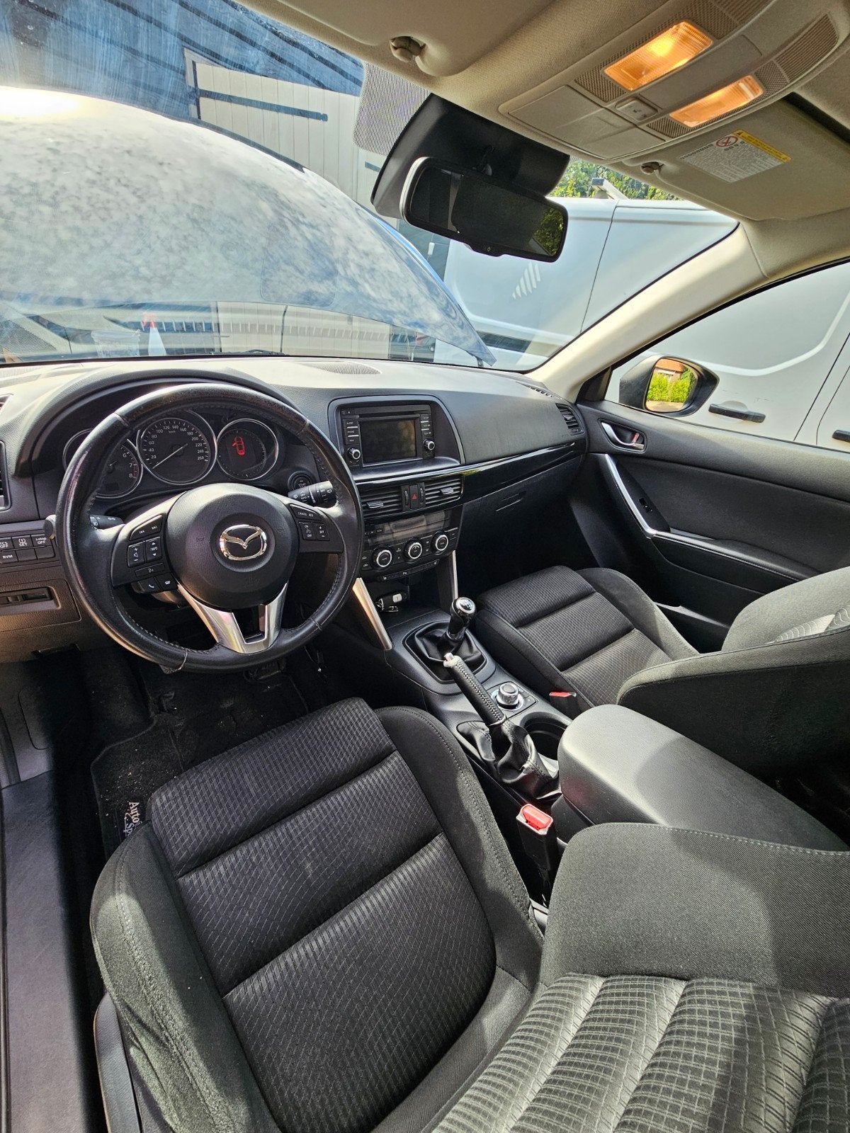 Foto 16 van Mazda CX-5 2.0 121KW 2WD 2013 Zwart