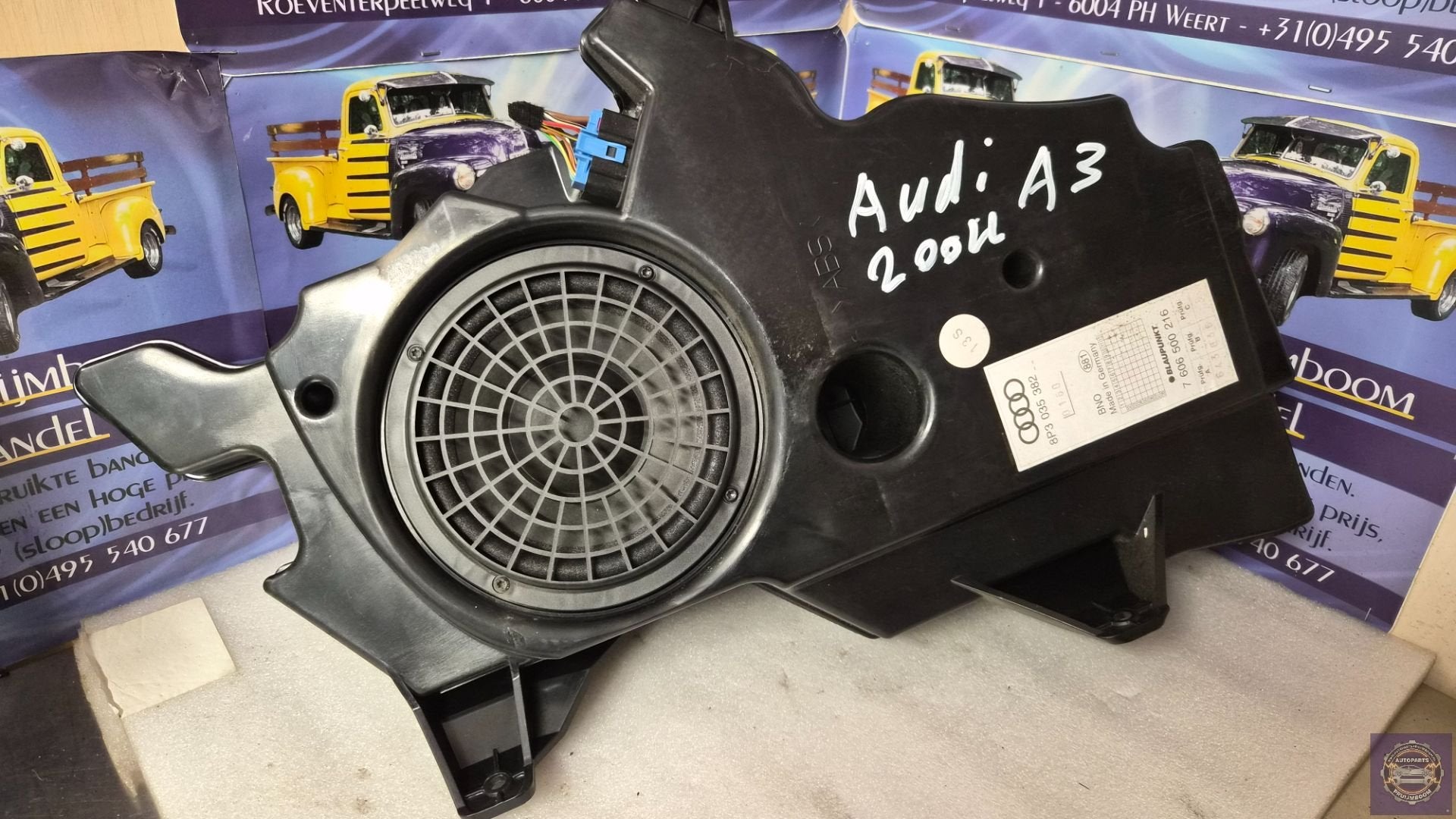 Audi A3 (8P1) Subwoofer 8P3035382, Gebruikt, AUDI AG, Auto-Union-Strasse 1
85045  Ingolstadt, DE, Kundenbetreuung@audi.de