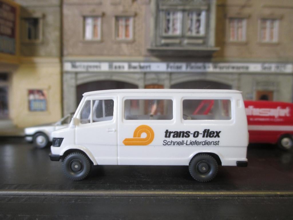 Mercedes Benz TN 207D / 307D Bus - Wiking Trans-O-Flex, Ophalen of Verzenden, Zo goed als nieuw, Bus of Vrachtwagen, Wiking