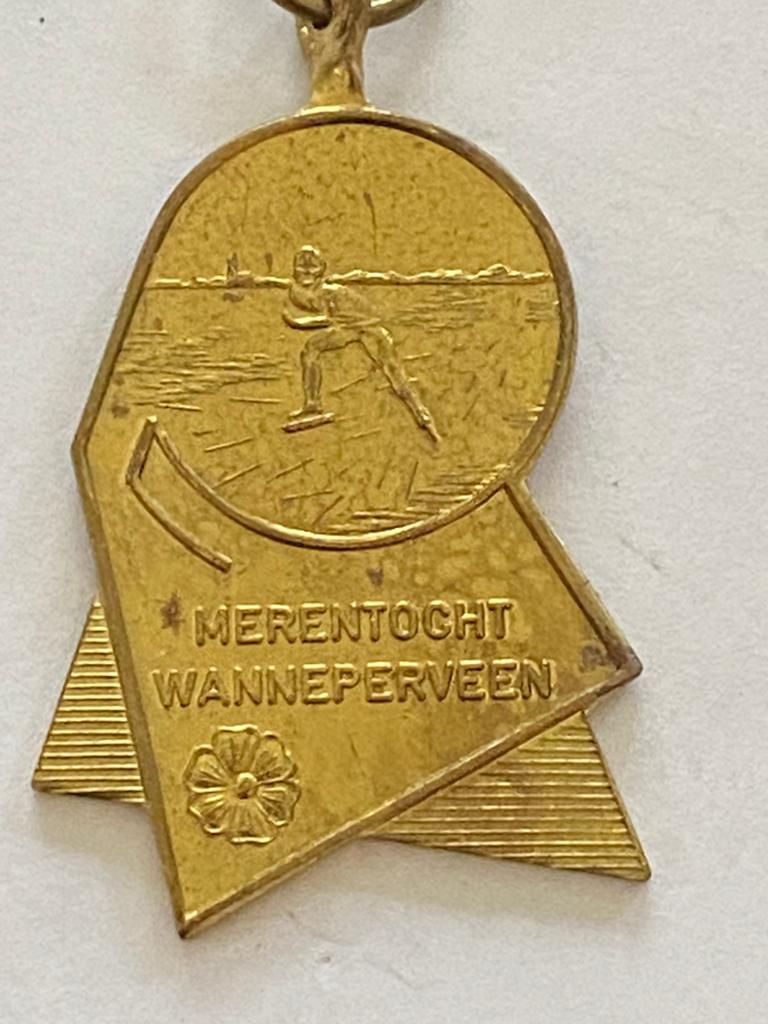 Medailles schaatsen merentocht Wanneperveen, Postzegels en Munten, Penningen en Medailles, Ophalen of Verzenden, Overige materialen