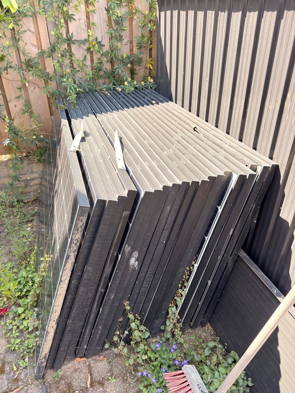 Zonnepanelen set met omvormers en accessoires, Ophalen, Gebruikt, Compleet systeem