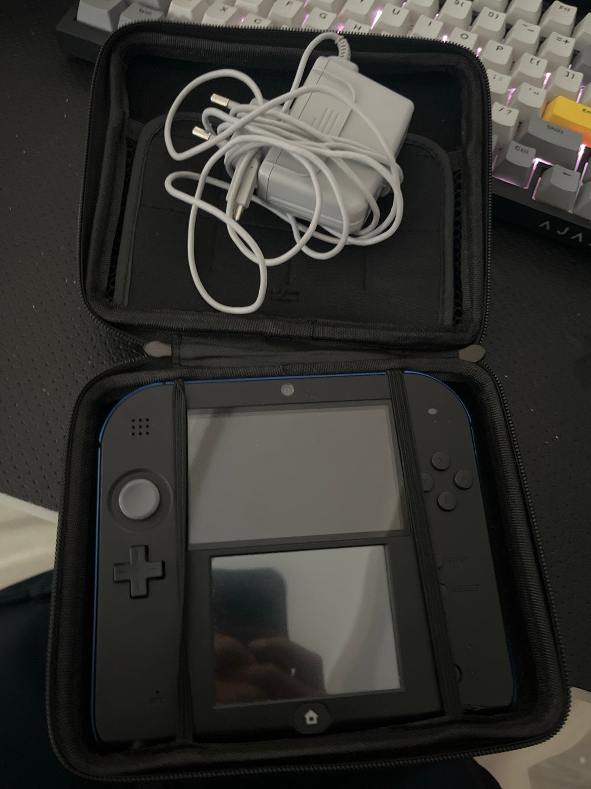 Nintendo 2 ds XL met 2 spellen - Zo goed als nieuw, 1 speler, Zo goed als nieuw, Vanaf 7 jaar, Ophalen
