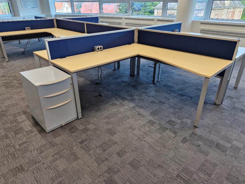 Steelcase hoekbureau los of compleet 180x180, Postbus, In hoogte verstelbaar, Ophalen of Verzenden, Zo goed als nieuw