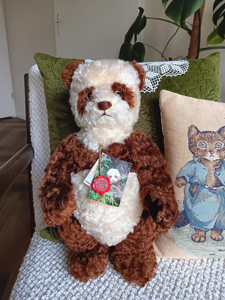 Hermann Teddy Vintage Dan-Dan pandabeer 2002, Verzamelen, Beren en Cherished Teddies, Zo goed als nieuw, Stoffen beer, Overige merken