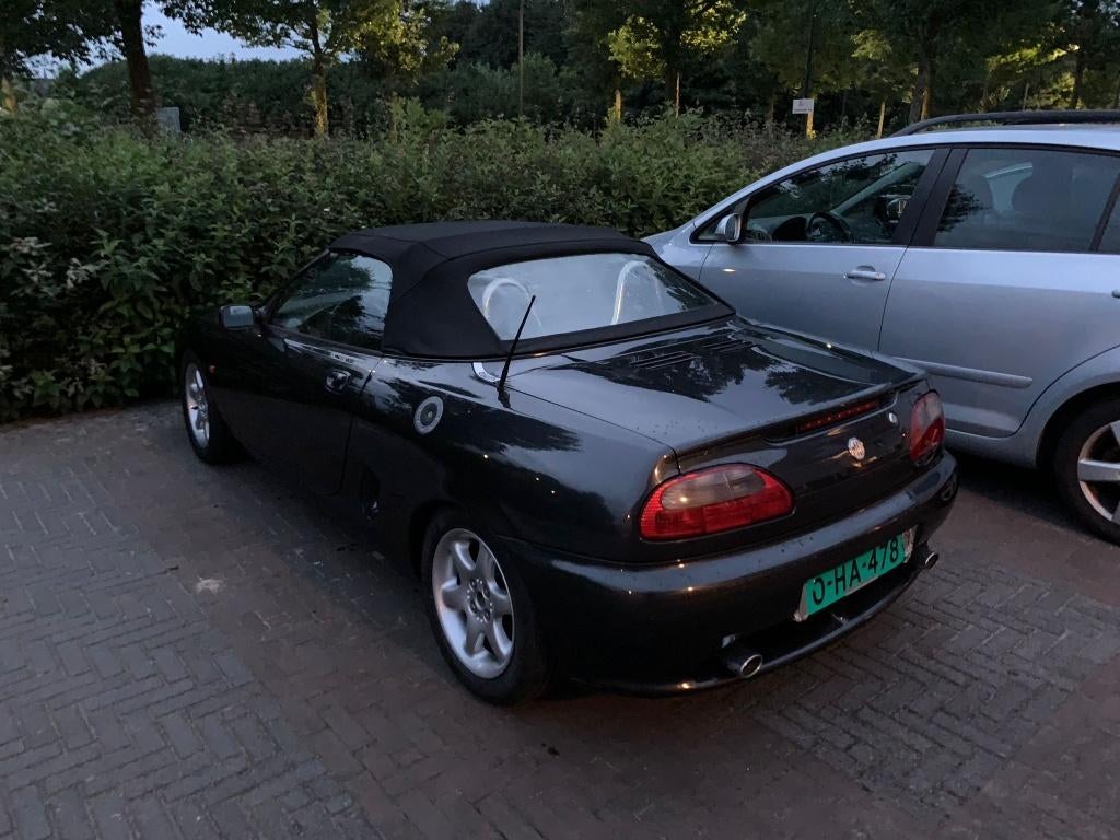 MG F 1.8 I 1997 Zwart, Auto's, MG, Metallic lak, 1049 kg, Zwart, 4 cilinders