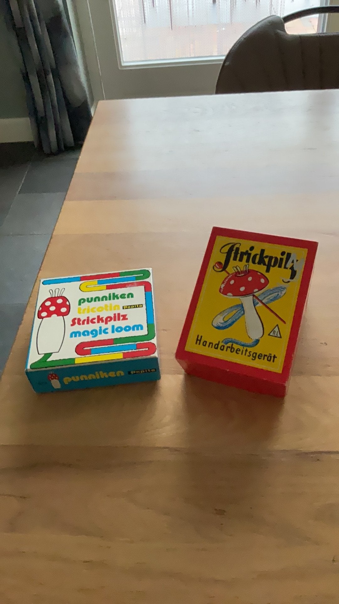 2 vintage doosje met punniken klosjes, Verzenden, Gebruikt