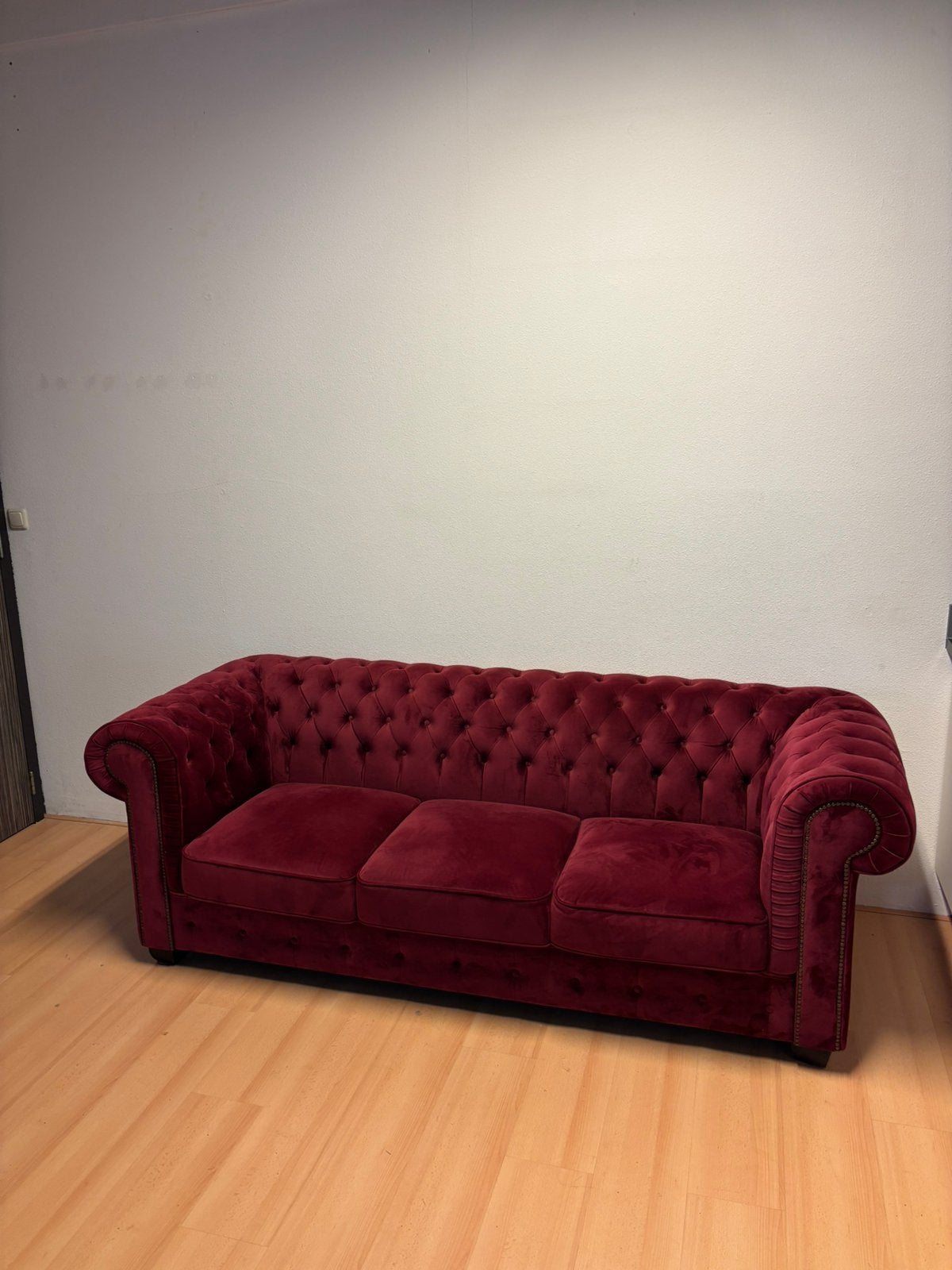 Rode velvet bank als nieuw., Ophalen, 250 tot 300 cm, Driepersoons, 75 tot 100 cm