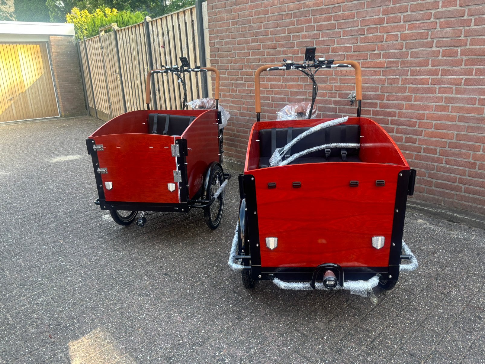 Nieuwe elektrische bakfietsen compleet en rijklaar, Fietsen en Brommers, Ophalen of Verzenden, Zo goed als nieuw, 4 kinderen of meer