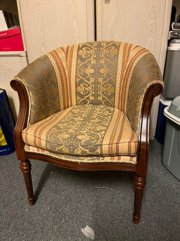 Antieke stoel/fauteuil klassiek noten hout, Ophalen