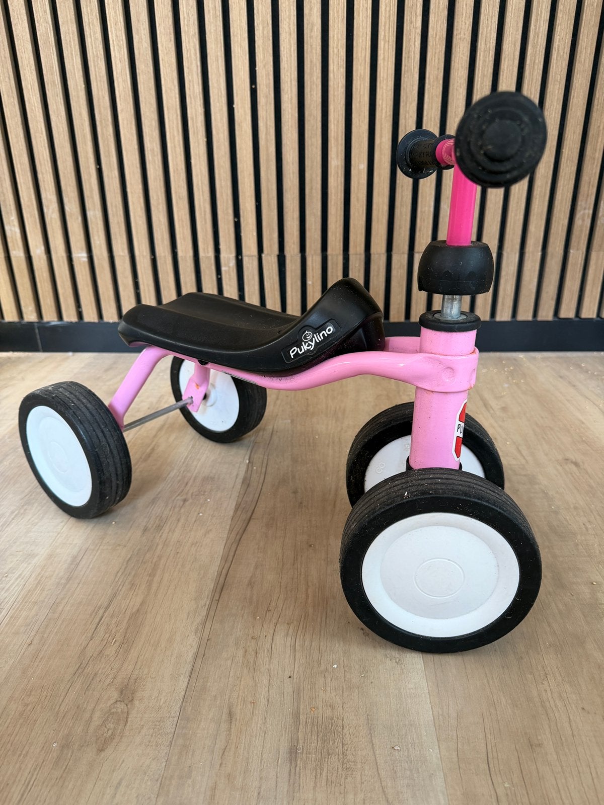 Een roze PUKY Pukylino loopfiets, Ophalen, Zo goed als nieuw