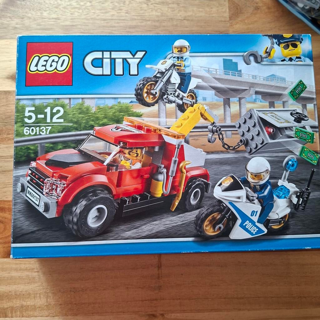 Lego City 60137 sleeptruck en achtervolging, Ophalen, City, Lego, Zo goed als nieuw